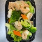 Best Steamed Shrimp with Mixed Vegetables 
水煮杂菜虾 in Franklin, IN