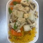 Best Moo Goo Gai Pan (Combo Plate)
(晚餐)蘑菇鸡片 in Franklin, IN